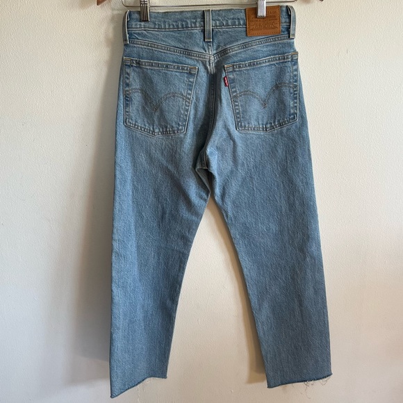 NEW Levis Wedgie Straight Jeans - Picture 4 of 5